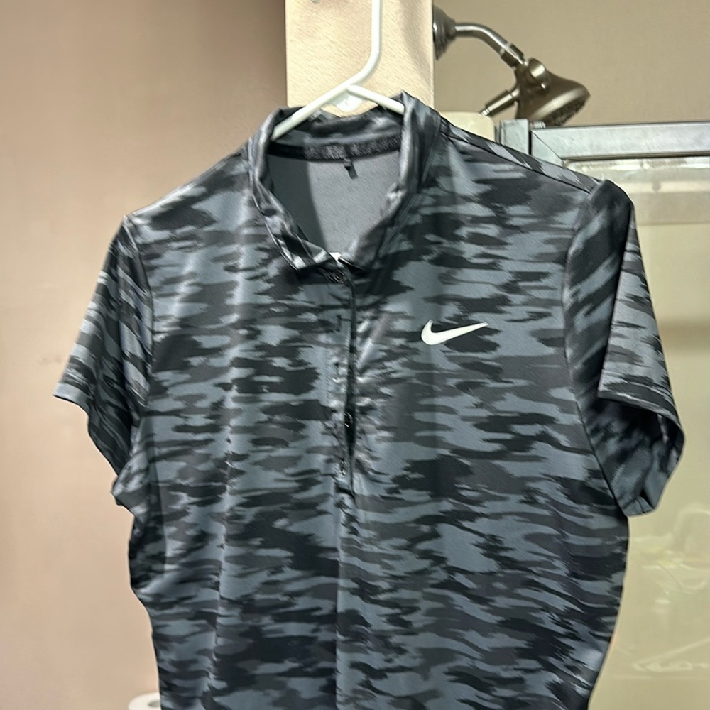 Nike-Golf Shirt